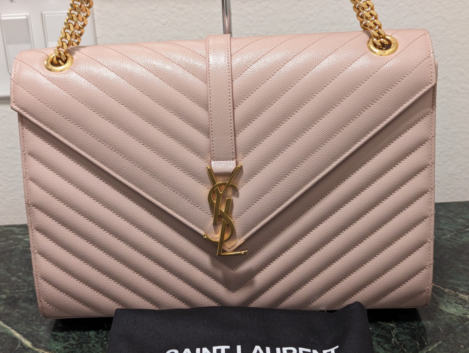 SAINT LAURENT YSL Borsa Chevron Busta a Tracolla In Blush Nuda!!! In vendita a 2803 68!!!!