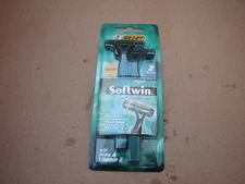 BIC SOFTWIN SENSITIVE SKIN 2 SHAVERS IN PACK RARE HTF