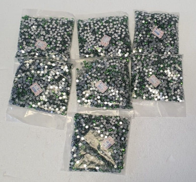 14.000 Stck. 4,5 mm GRÜN Strass Diamant Edelsteine Inc Mehrwertsteuer CR039 CC 08