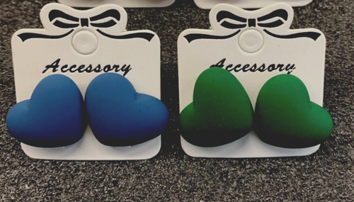 OFFER.2 pairs of large matte 17 x 22 mm heart shape earrings - Picture 3 of 8