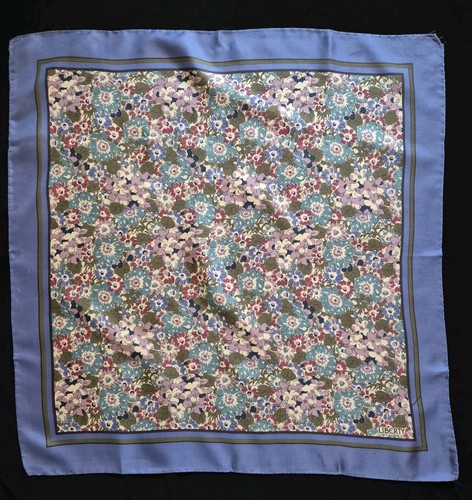 LIBERTY OF LONDON 57cm Silk Square Scarf Floral Pink Purple & Blue Border - Foto 2 di 18