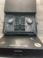 Native Instruments Traktor Kontrol S4 DJ Controller w/ Odyssey Glide A1D017158