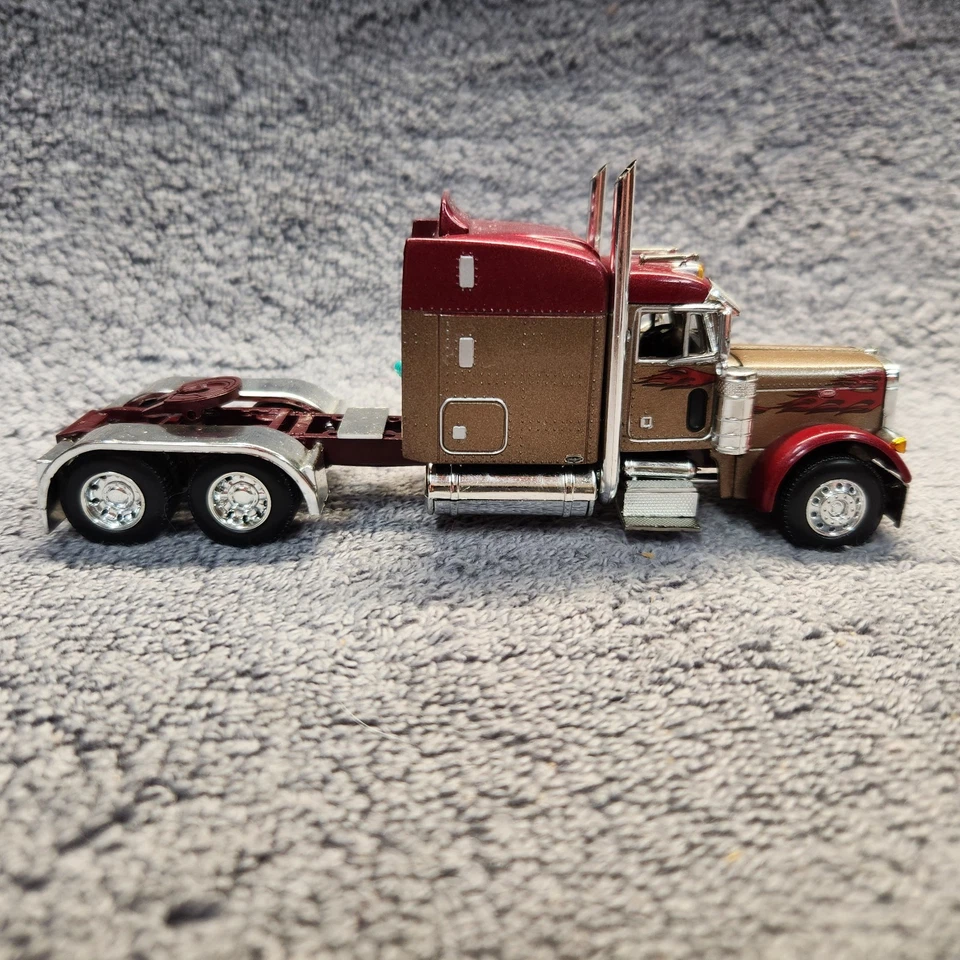 DCP Owner Operator Peterbilt With Dry Van Reefer Trailer. #30978. With Box. - Image 4 of 4