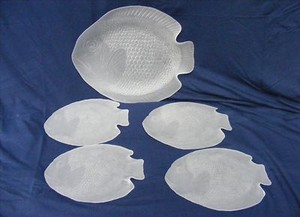 Arcoroc Fish Design Plates 1 Platter 4 Frosted Glass France Ebay