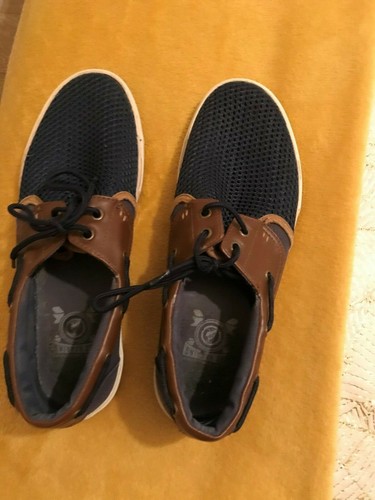 RED HERRING MENS SUMMER BOAT SHOES USED 