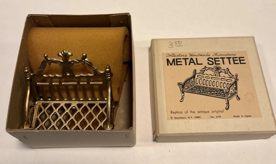 Sofá de metal Shackman vintage para casa de muñecas - Como nuevo en caja original Foto 2 de 4