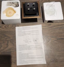 AVON WELLNESS EXOTIC WATERS FOUNTAIN CANDLE STONES New In Box. JGE1