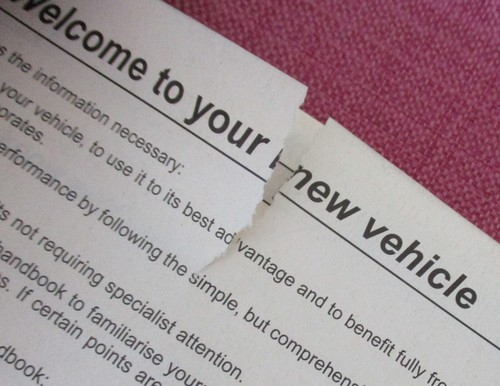 RENAULT CLIO (2009 - 2012) OWNERS MANUAL - HANDBOOK WITH 2 SERVICE STAMPS - Picture 7 of 9