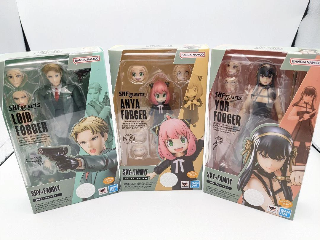 Bandai S.H.Figuarts Spy x Family Anya Lloyd Yor Forger set Action Figure