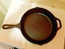 Lodge Cast Iron Skillet USA 8SK 10 1/2”