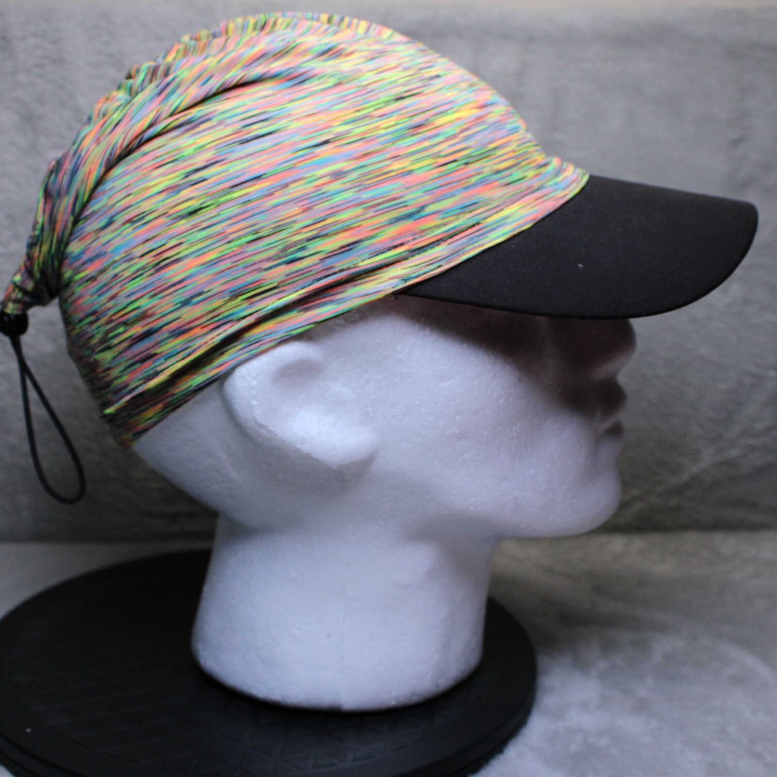 PONY Cappello Scunci Berretto Adulto Visiera Multiuso Regolabile Toggle Coda di Cavallo Colorato