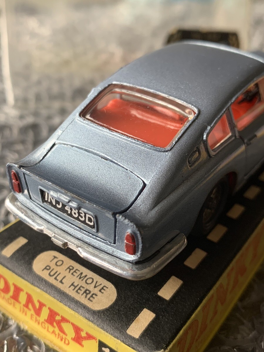 RARE DINKY 153 ASTON MARTIN DB6 WITH ORIGINAL BOX 1/43 NEAR MINT 