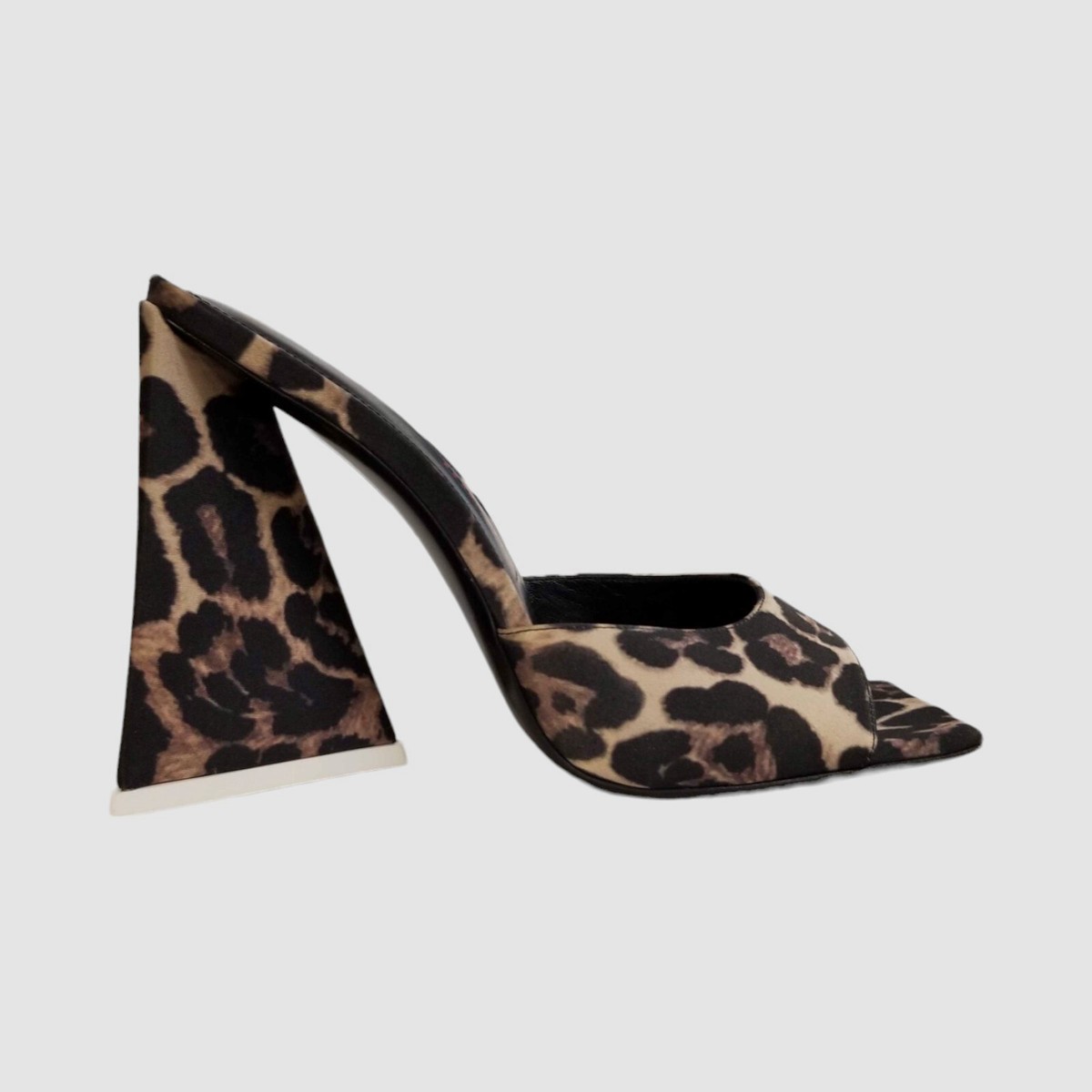 【The Attico】 Devon cow-printスエードサンダル Devon cow-print suede sandals in brown - The Attico | Mytheresa