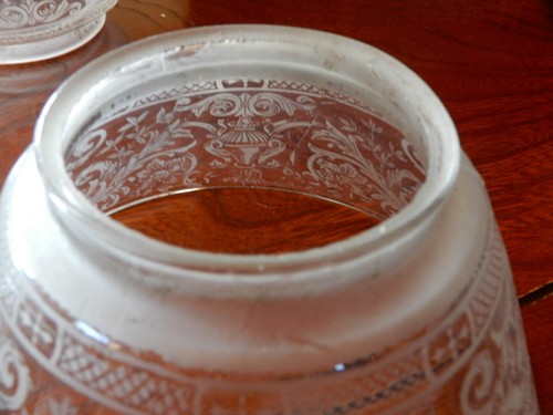 9 MATCHING ANTIQUE GAS ELECTRIC LIGHT SHADES LION AND CREST DESIGN - Picture 7 of 11