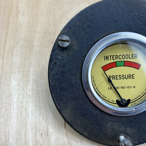 Vintage Intercooler Pressure Gauge / Rochester Manufacturing / Willys - Picture 4 of 9