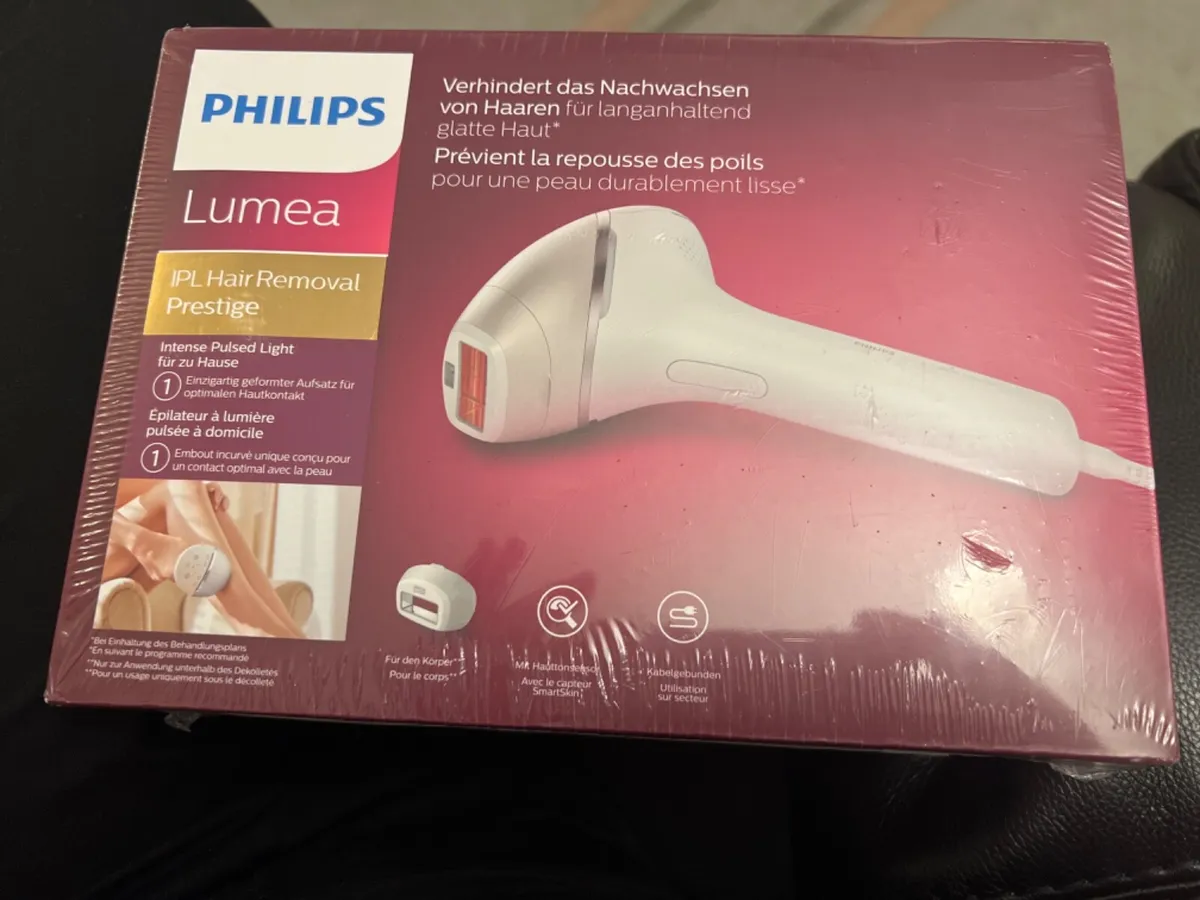 Philips Lumea 8000 Series IPL Hair Removal Device, BRI940/00