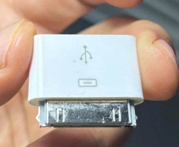 Micro USB Female to 30-Pin Male Adapter Charger for iPhone 4/4S iPad iPod - Image 2 of 4