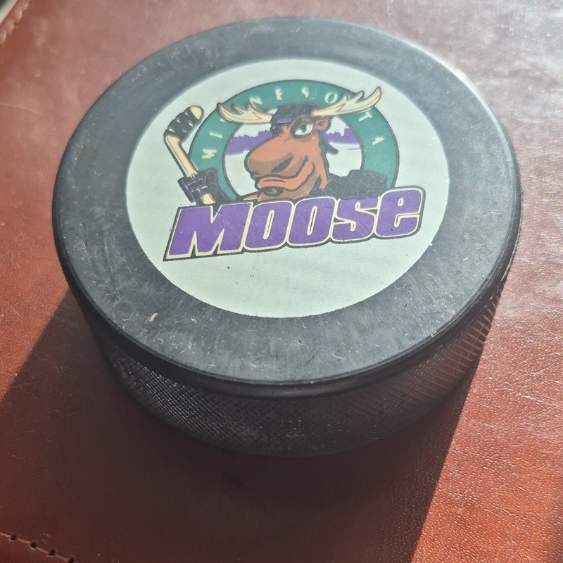 Puck World Minnesota Moose IHL 1995-96 Official Licensed Puck, 6 oz Rubber