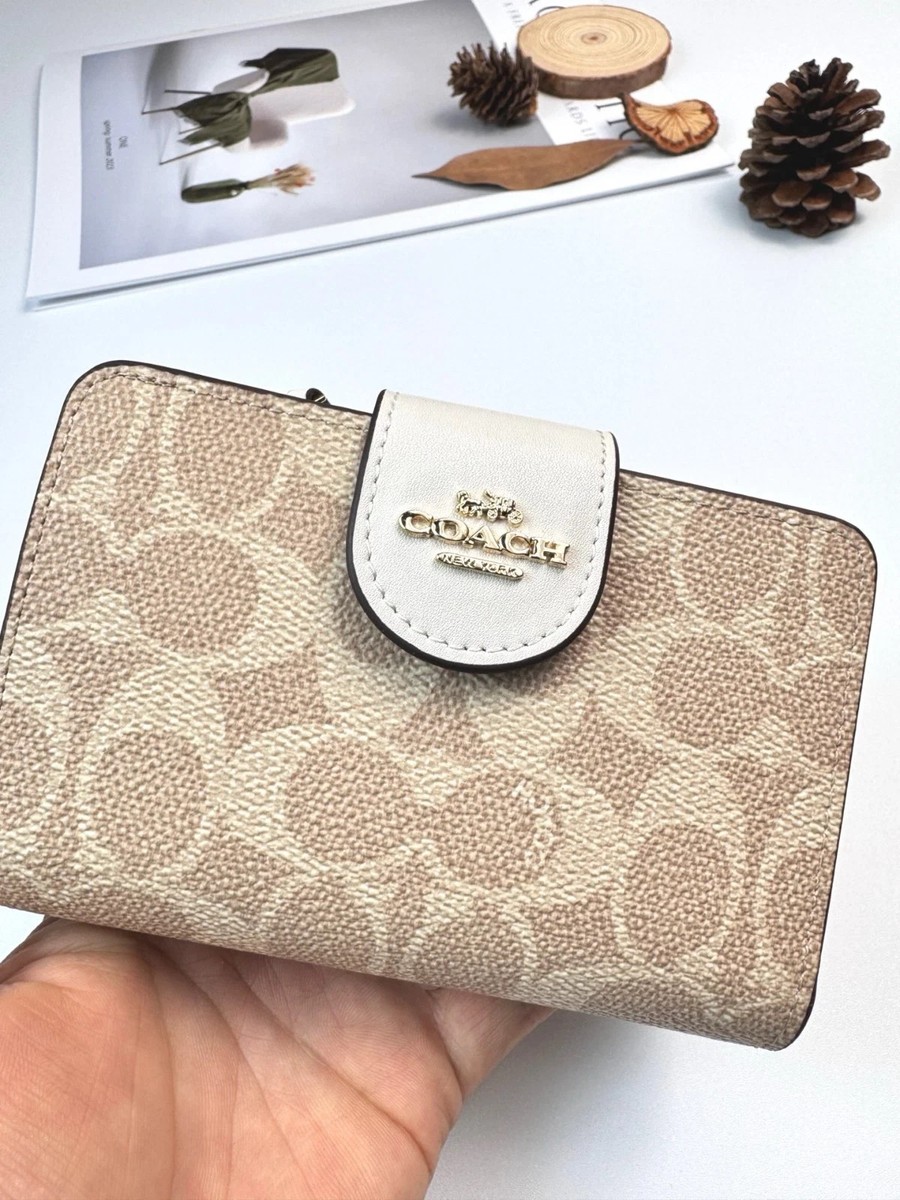 Coach Medium Corner Zip Wallet In Signature Canvas khaki CW786