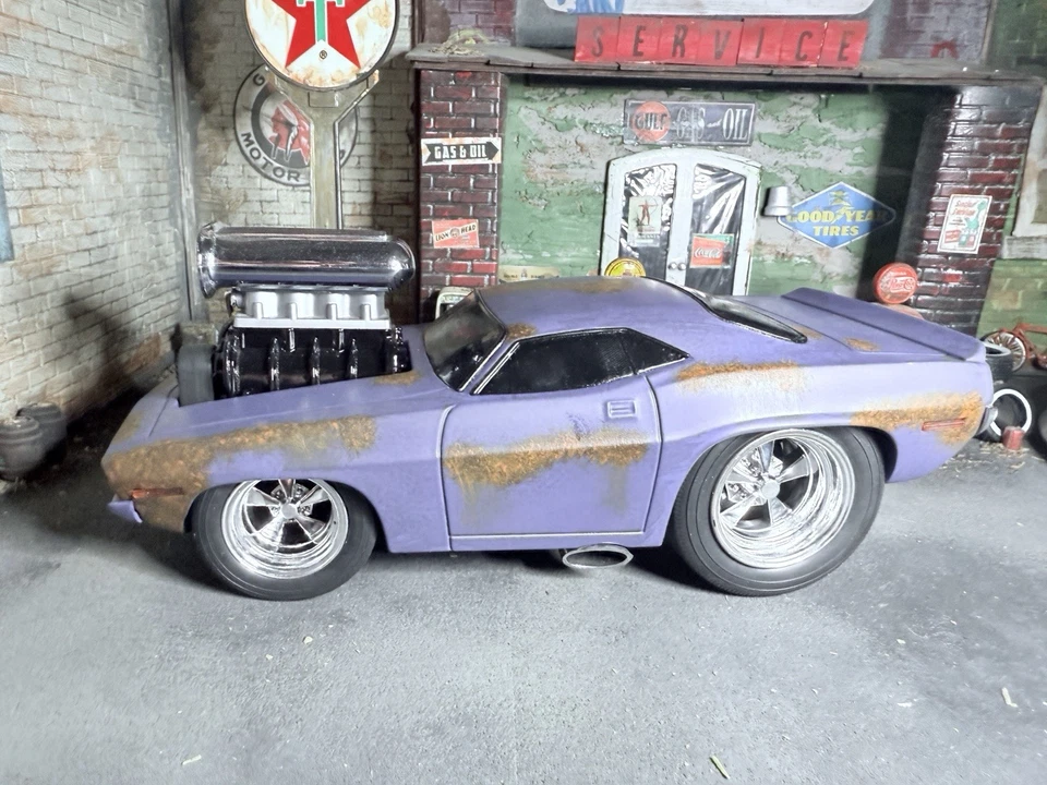 1970 Barracuda Rat Rod Rusty Weathered 1/18 Muscle Machines - Image 4 of 4