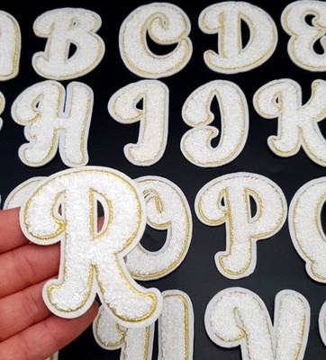 Weiß / Gold Chenille Buchstaben Patch Aufnäher Bügelbild / Aufnähen Alphabet Stickerei