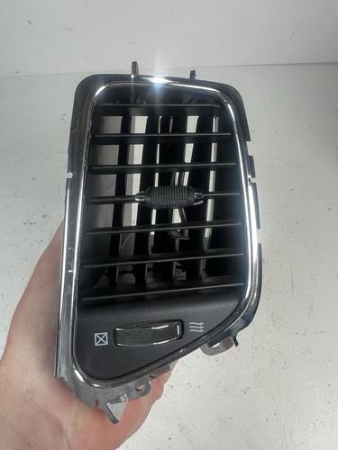 2011-2020 Jeep Grand Cherokee RH Inner AC Air Vent OEM Right Passenger Center