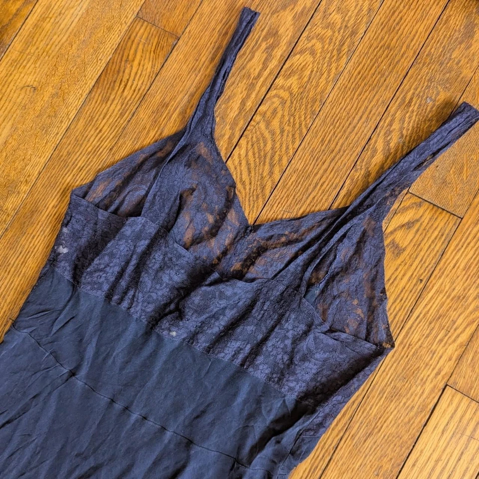 Vintage 1940s Bias Cut Slip Dress Silk Heavenly Silk Lingerie by Fischer Small  - Image 4 of 4