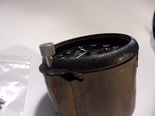 Soviet aircraft clock/chronograph. For parts/repair. Damaged case. SOLD AS-IS. - Picture 6 of 14