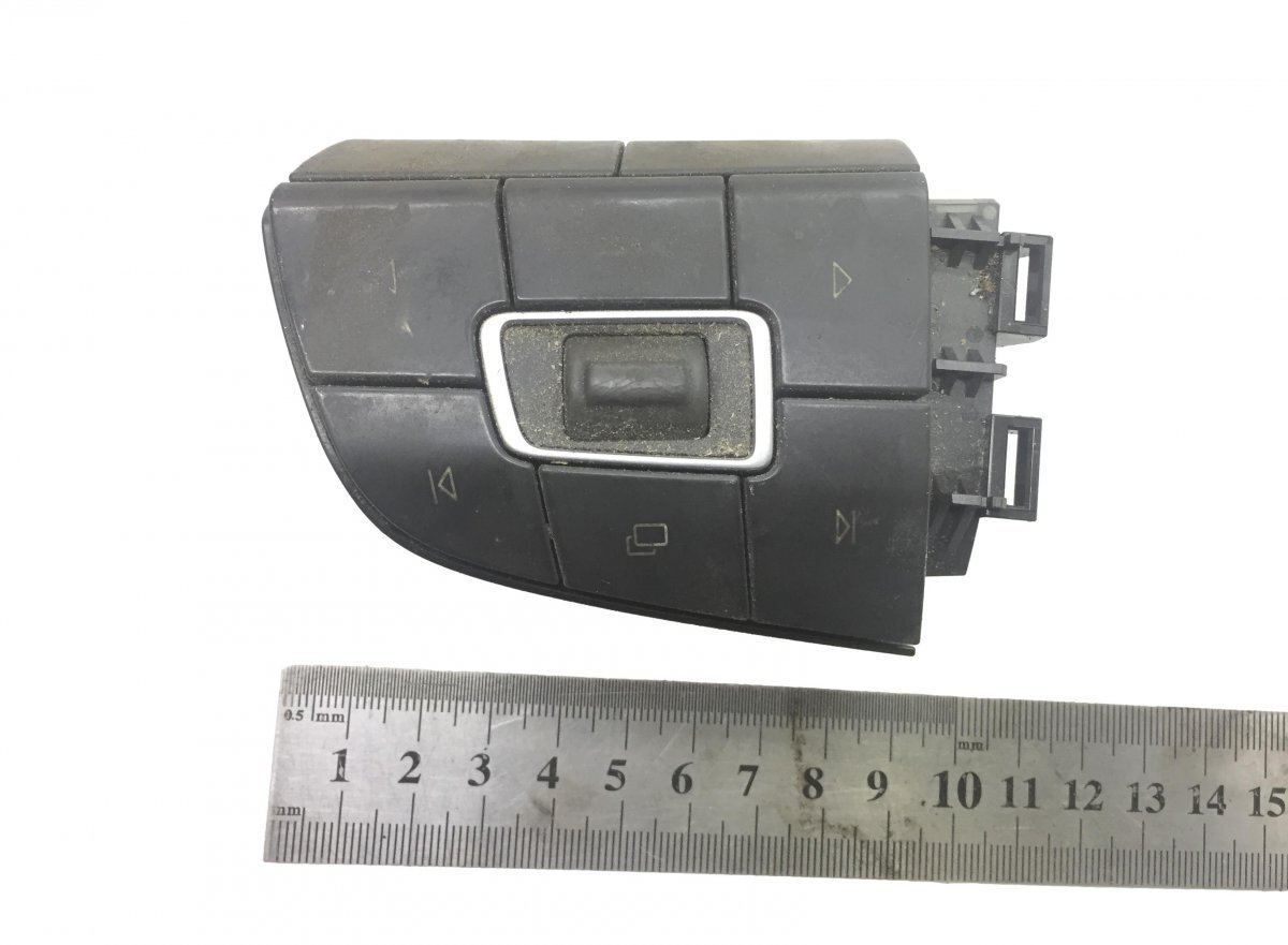 22629276 307327840U33 Steering Wheel Switches Module, Right 22629276 307327840U33 Steering Wheel Switches Module, Right
