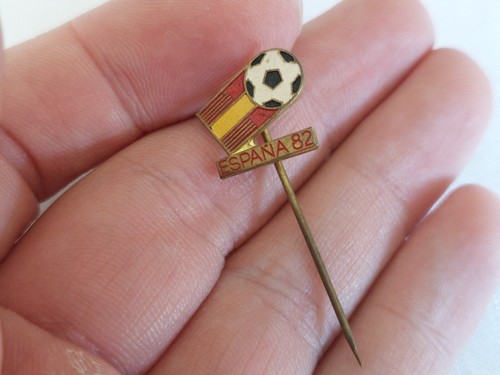 FIFA World CUP Spain 1982 ESPANA 82 championship pin badge - Picture 2 of 4