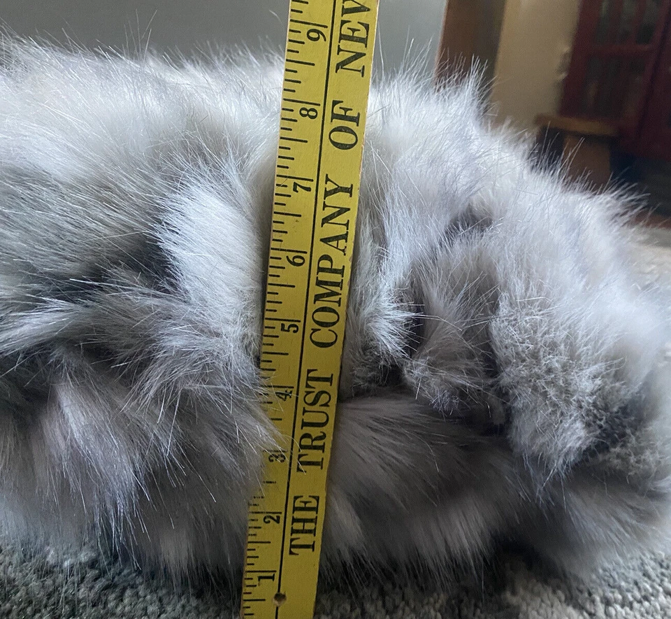 Williams Sonoma Home Muskox? Almohada de piel sintética 14x 22" gris lumbar Foto 4 de 4