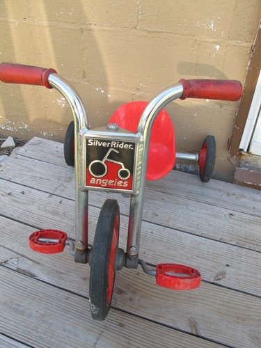 VINTAGE ANGELES SILVER RIDER TRICYCLE 