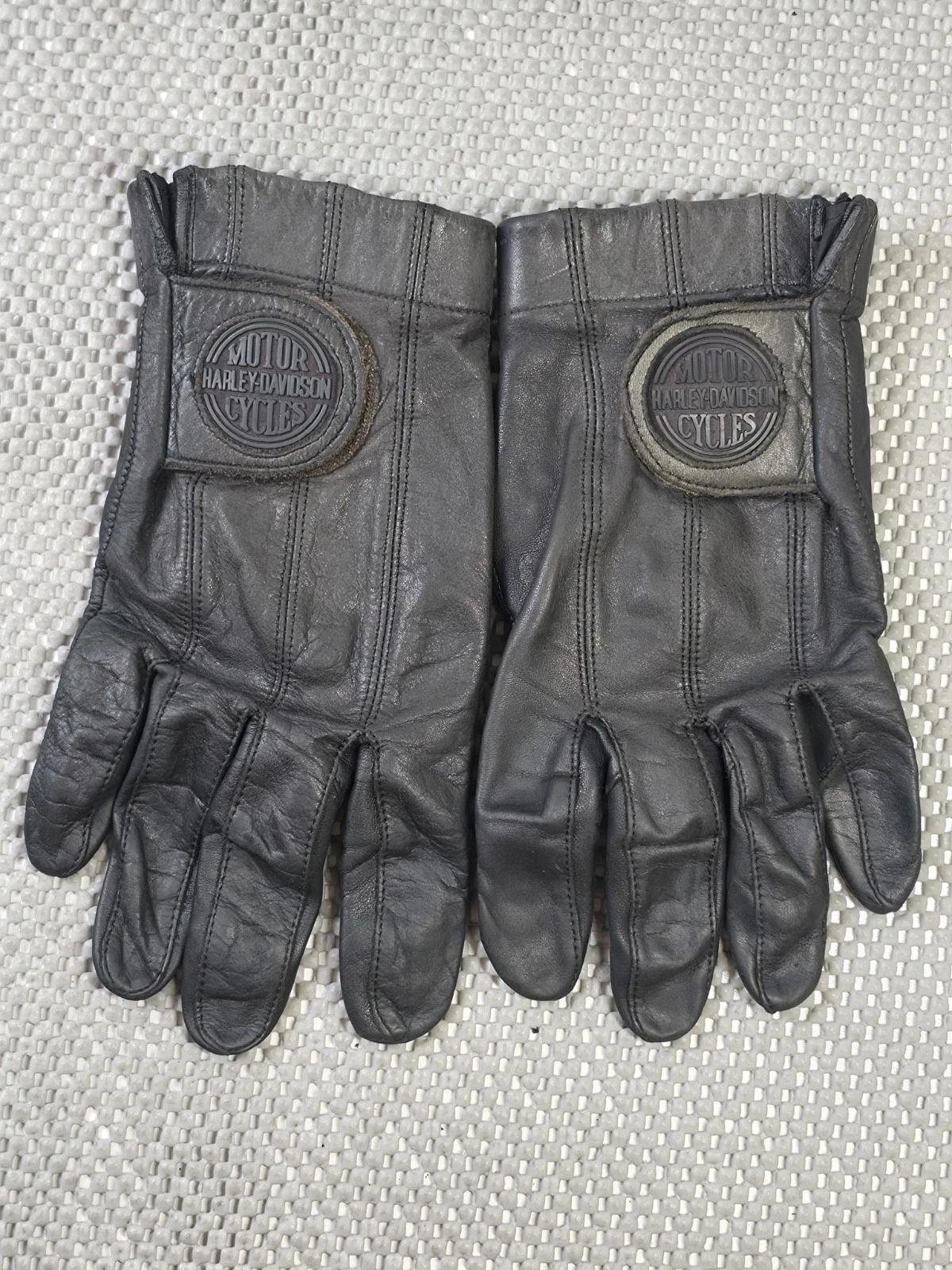 Harley Davidson Black Leather Riding Gloves Adjustable Wrist Womens Size Medium