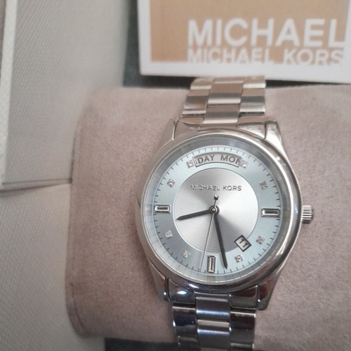 Michael Kors Channing Blau-Zifferblatt Silberfarben Damenuhr Boxed