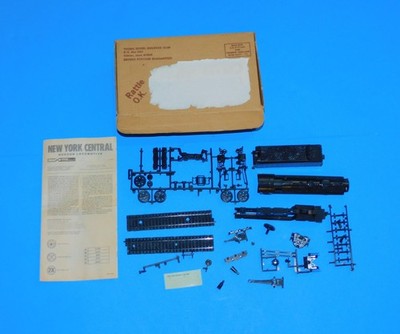 YOUNG MODEL BUILDERS CLUB 1/87 SNAP-TITE NEW YORK CENTRAL HUDSON LOCOMOTIVE