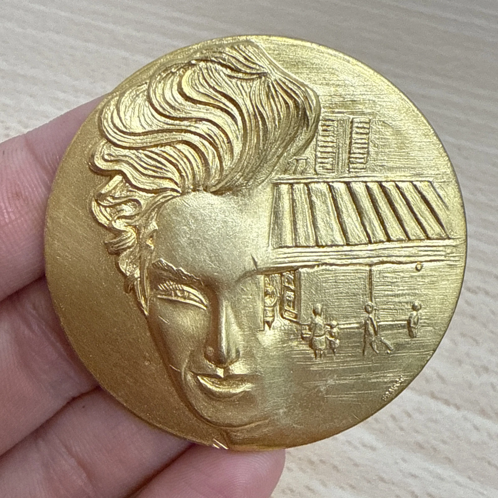 Médaille Conseil Européen Femmes Entreprises Par Fraisse