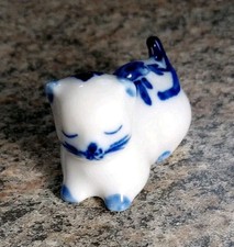 VTG Delft Style Blue White Kitty Cat Kitten Miniature Porcelain Figurine Unmark
