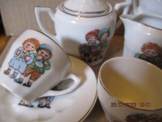 SERVICE A CAFE PORCELAINE DINETTE CAFETIERE PINCE A SUCRE Tea Coffee