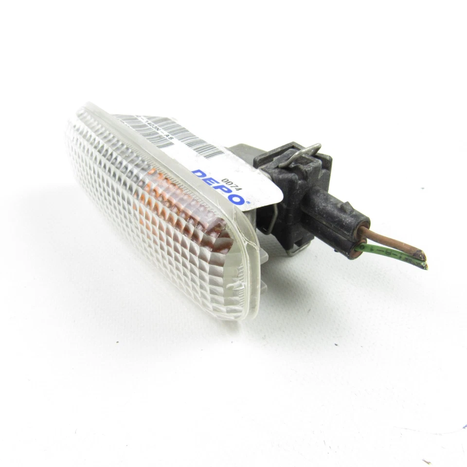 2000 Mercedes Benz Side Repeater Light Assembly Left/Right OEM 340-1403N-AS - Image 2 of 4