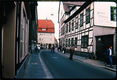 35mm Dia - Göttingen Deutschland Fachwerk Straßenszene Architektur Reise