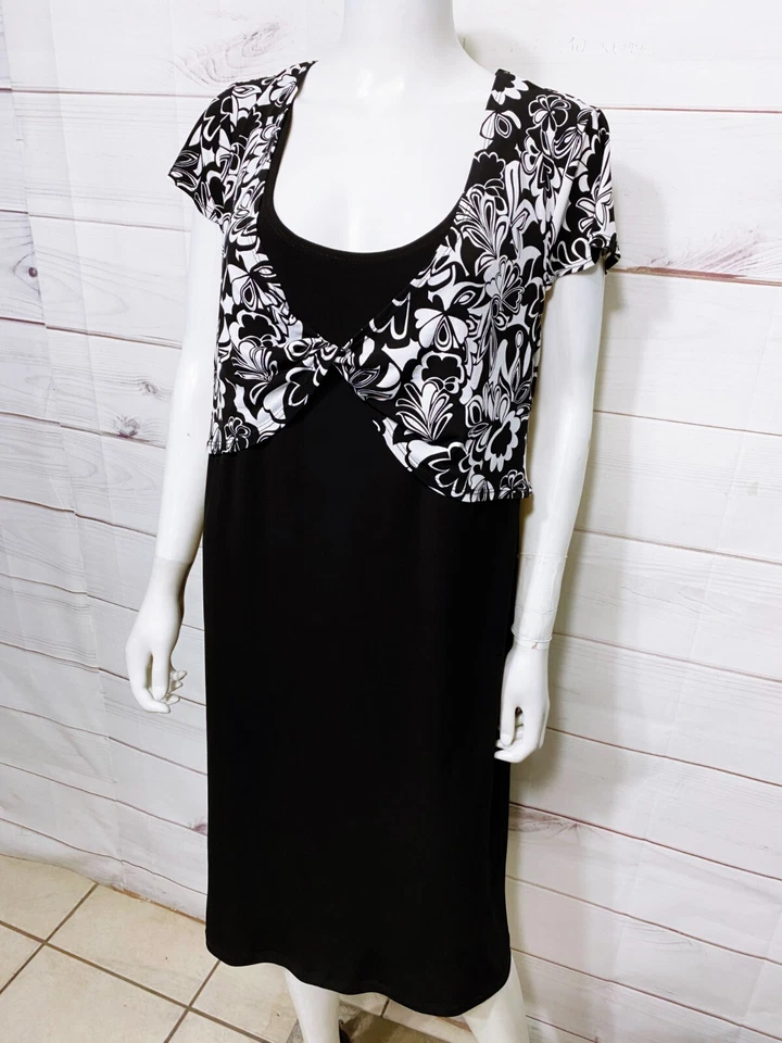 Dressbarn Womens Dress Size 18W Black & White Floral Stretch Short Sleeve - Image 3 of 4