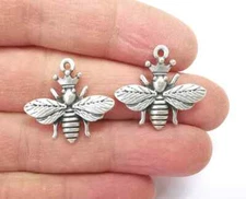 2 Queen Bee Dangle Animal Charms Antique Silver Plated jewelry Accessories 