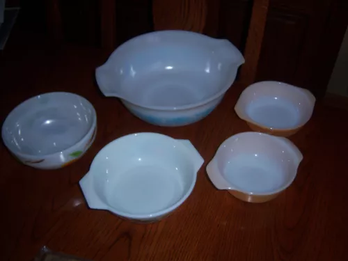 VTG MIX 5PCS LOT FIRE-KING*ENGLAND*OTHER Mixing Other Bowls Milk Glass DISHES