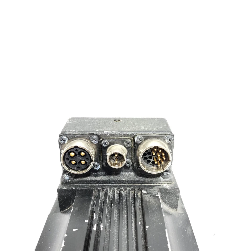 Allen-Bradley 1326AB-B420F-M2K4L Bulletin 1326 AC SERVO MOTOR Speed: 3000 . - Image 4 of 4