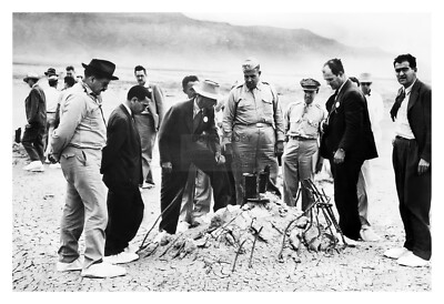 J. ROBERT OPPENHEIMER & GENERAL GROVES AT GROUND ZERO 4X6 PHOTO REPRINT