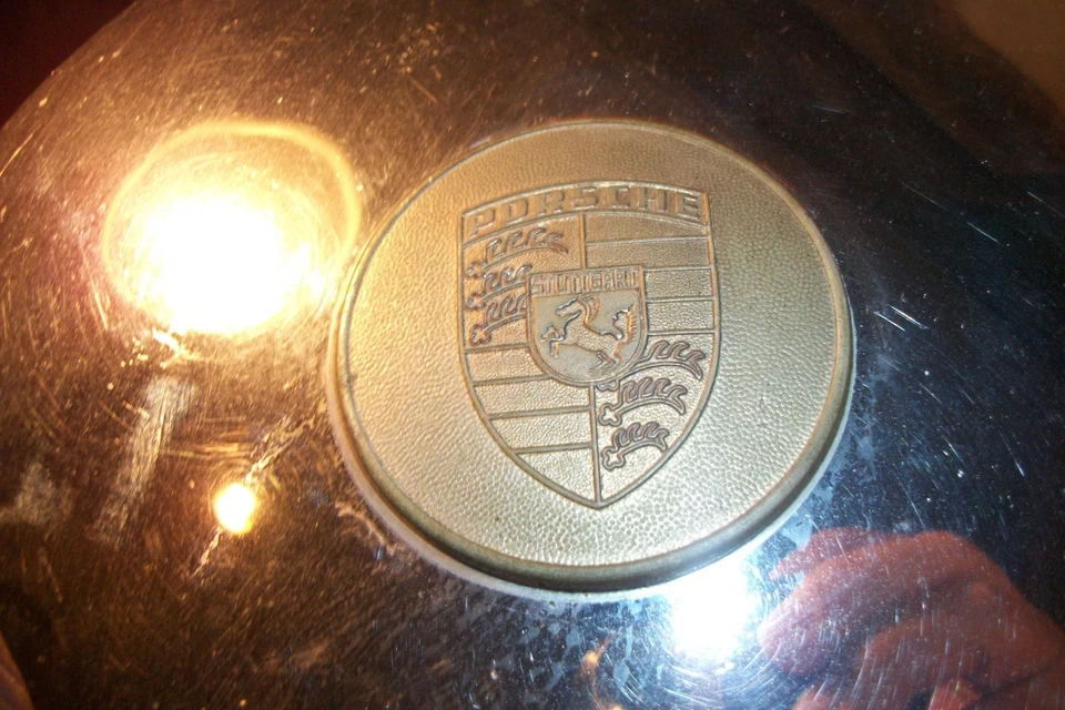 1 Used~ Porsche 911 356 901 912 OEM hub cap wheel silver cover crest - Image 4 of 4