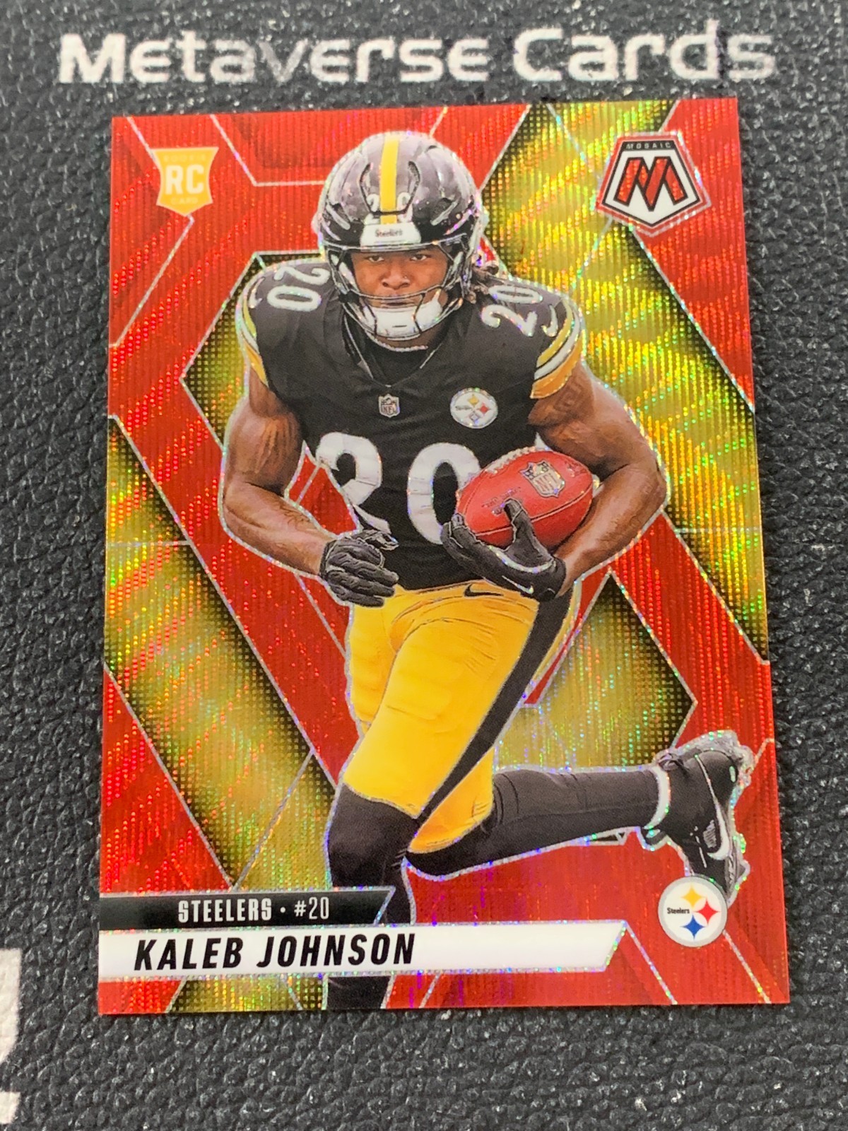 2025 Panini Mosaic Rookie Red Wave Prizm #315 RC Kaleb Johnson 18/29 Steelers