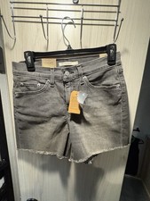Levi's Women's Mid Length Zip Fly Stretch Fabric Shorts Size 4/27