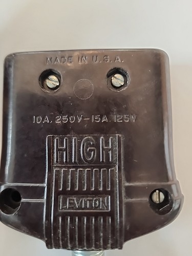 New Old Stock LEVITON HIGH LOW Appliance Cord Connector 15A-125V & 10A-250V - Picture 4 of 10