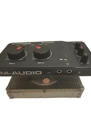 synchroscience M-AUDIO conectiv audio dj interface base unit only